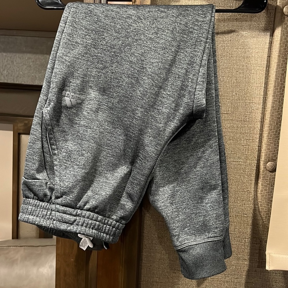NWOT Mens adidas joggers